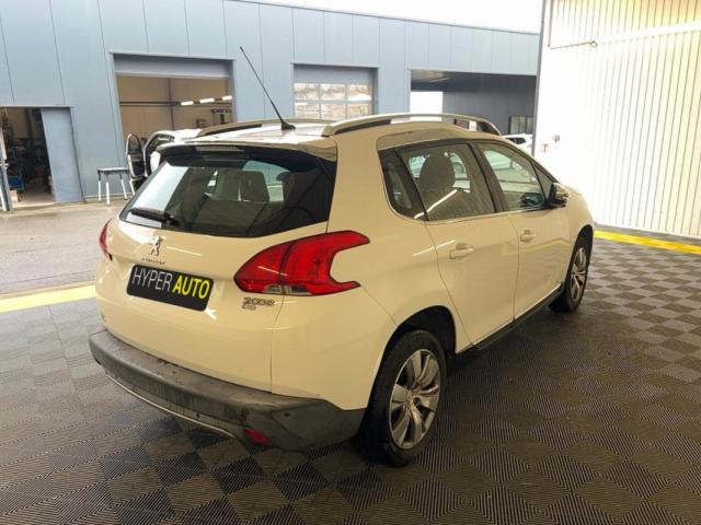 Peugeot 2008 image 9