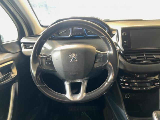 Peugeot 2008 image 8