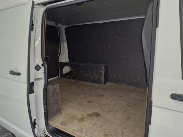 Volkswagen Transporter image 8