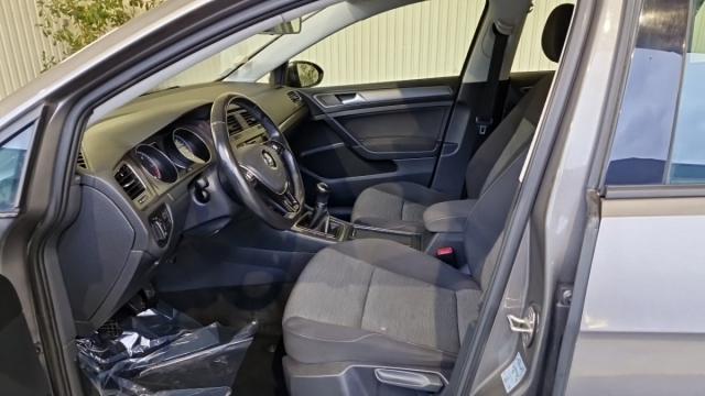 Volkswagen Golf image 9