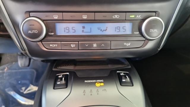 Toyota Avensis image 3