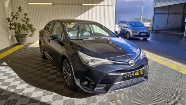 Toyota Avensis image 2