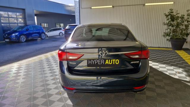 Toyota Avensis image 1