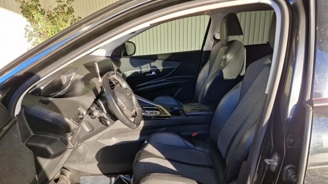 Peugeot 5008 image 2