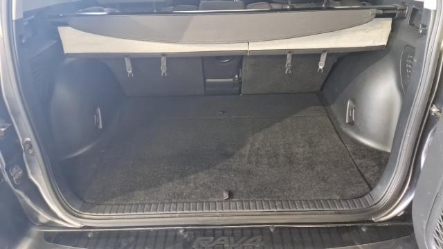 Toyota Rav4 image 9