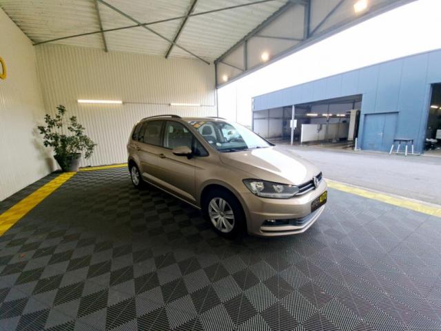 Volkswagen Touran image 3