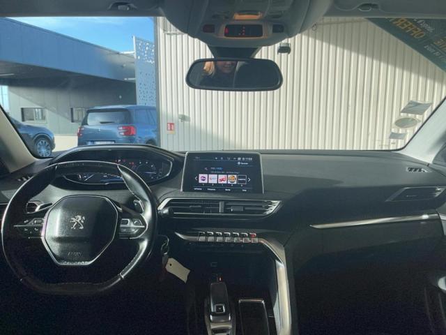 Peugeot 3008 image 2