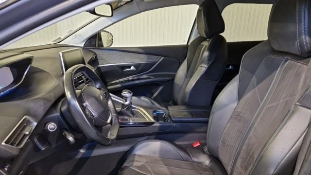 Peugeot 3008 image 3