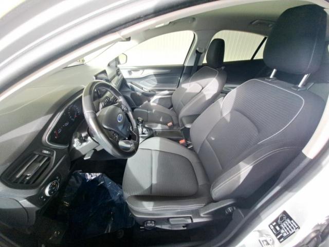 Ford Focus image 6