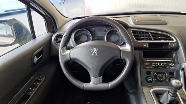 Peugeot 3008 image 2