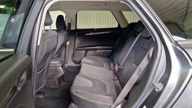 Ford Mondeo image 7