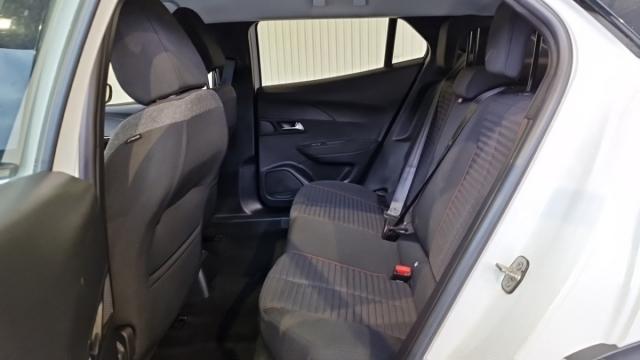 Peugeot 2008 image 9