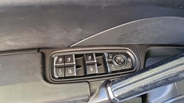 Porsche Cayenne image 5