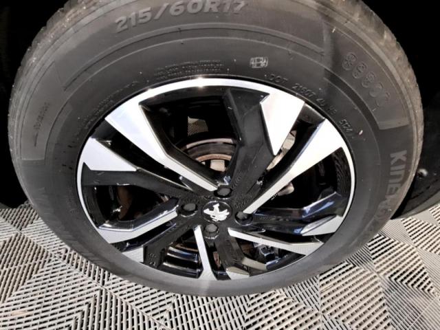 Peugeot 2008 image 1