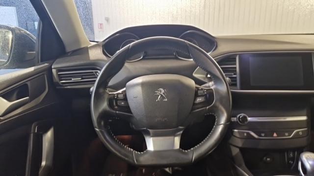 Peugeot 308 image 6