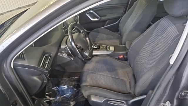 Peugeot 308 image 9