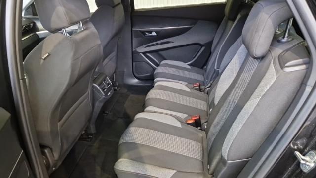 Peugeot 5008 image 6
