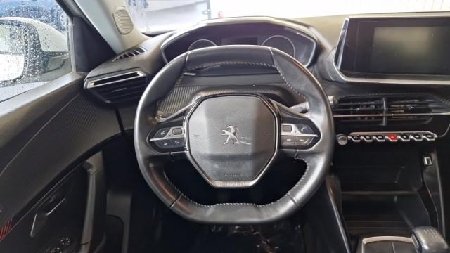 Peugeot 2008 image 7