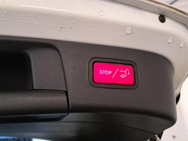 Mercedes Benz Gla image 1