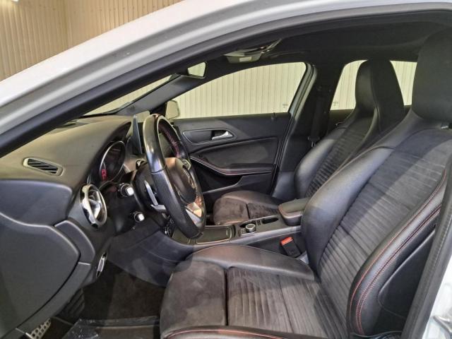 Mercedes Benz Gla image 7