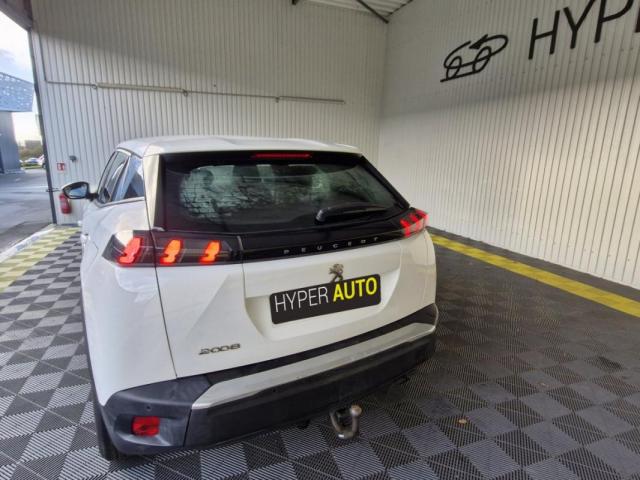 Peugeot 2008 image 3