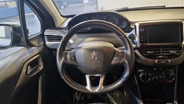 Peugeot 2008 image 3
