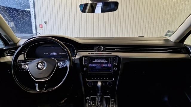 Volkswagen Passat Sw image 9