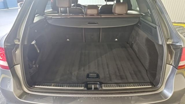 Mercedes Benz Glc image 9