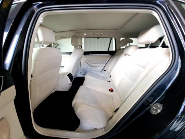Volkswagen Passat Sw image 5