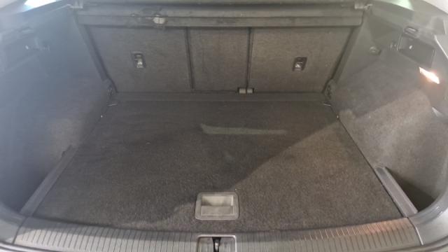 Volkswagen Tiguan image 8