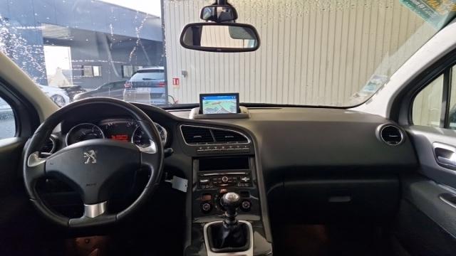 Peugeot 5008 image 2