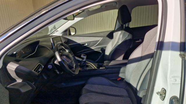 Peugeot 5008 image 3