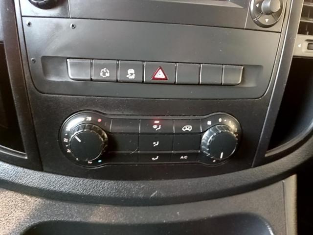 Mercedes Benz Vito image 9