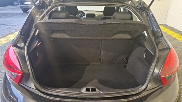 Peugeot 208 image 4