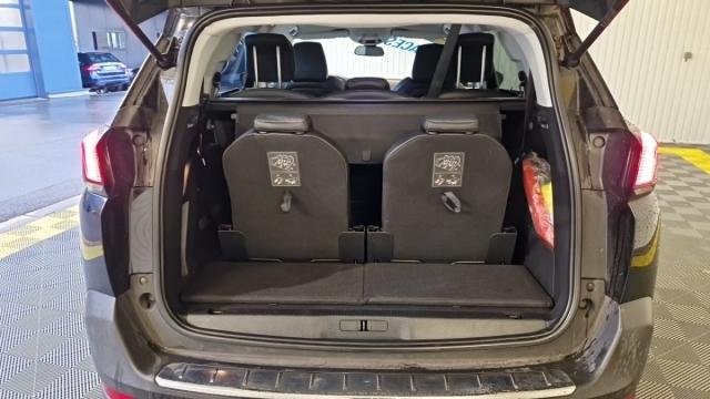 Peugeot 5008 image 2
