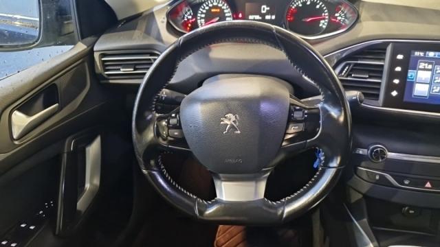 Peugeot 308 image 8