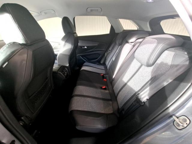 Peugeot 3008 image 3