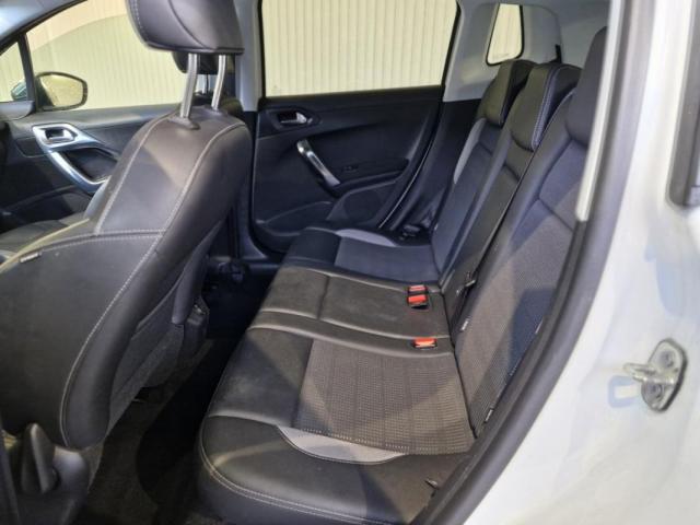 Peugeot 2008 image 6