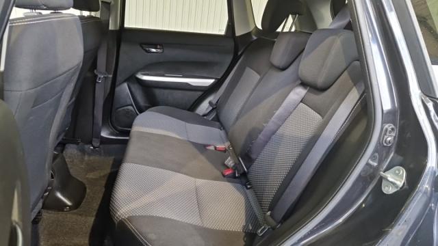 Suzuki Vitara image 6