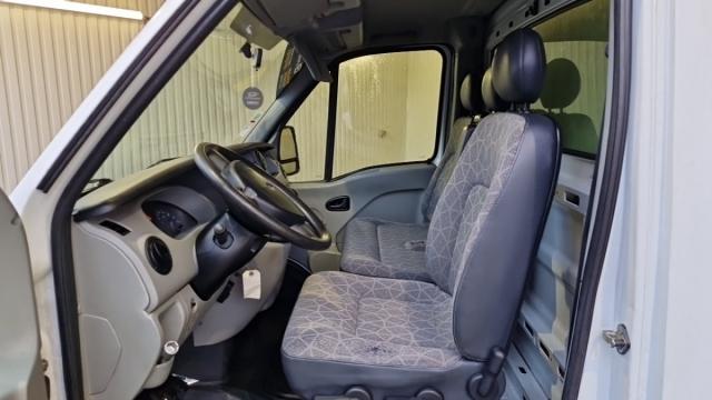 Renault Master image 2