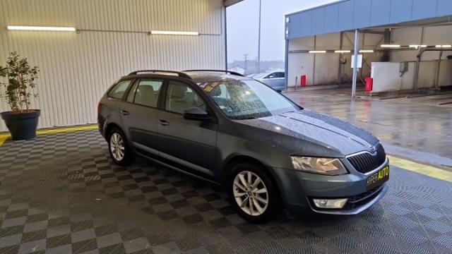 Skoda Octavia image 6