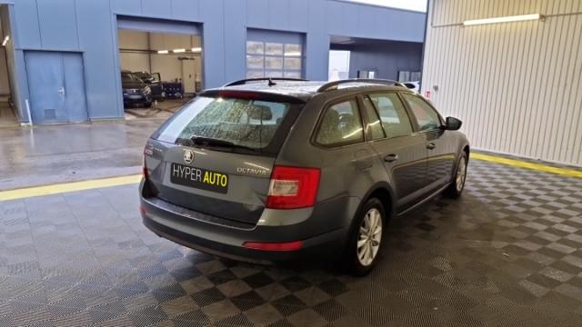 Skoda Octavia image 9