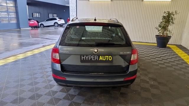 Skoda Octavia image 7