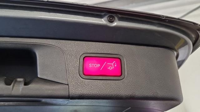 Mercedes Benz Glc image 4