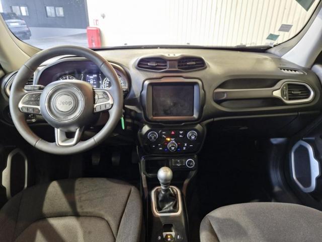 Jeep Renegade image 4