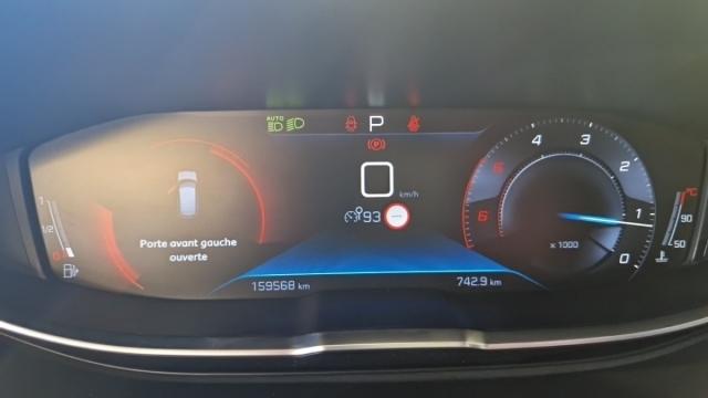 Peugeot 3008 image 9