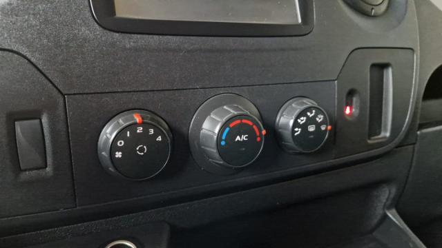 Renault Master image 7