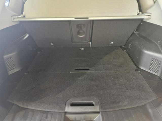 Nissan X-Trail image 2