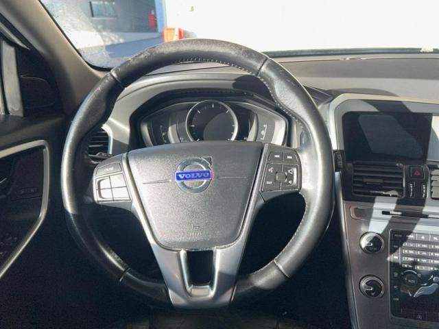 Volvo Xc60 image 2