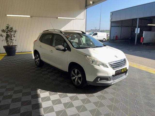 Peugeot 2008 image 1